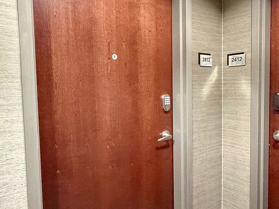 5th image of 400 W Peachtree St NW Unit 2413