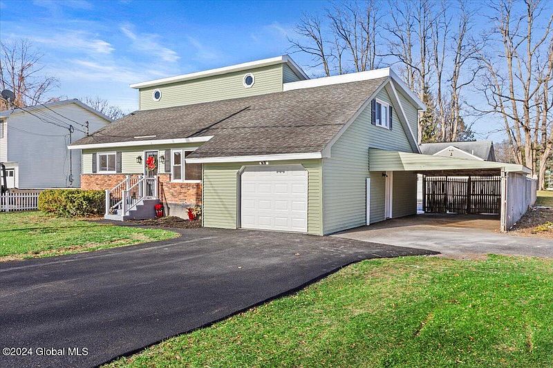 3rd image of 143 Ray Avenue