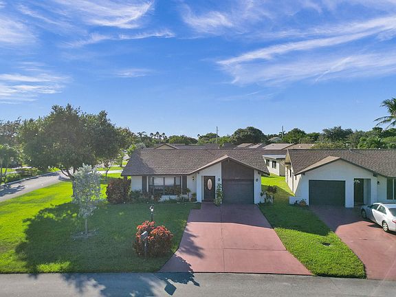 3rd image of 2299 SW 16th Circle