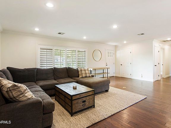 3rd image of 3337 N 62nd Pl