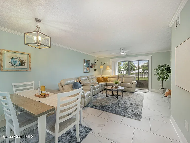 7101 Ridgewood Ave #102 — Photo 9