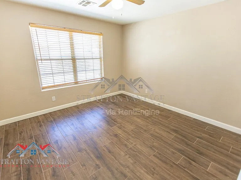 38414 N 12th St — Photo 34