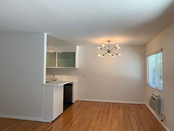 4th image of 1709 N Fuller Ave APT 7