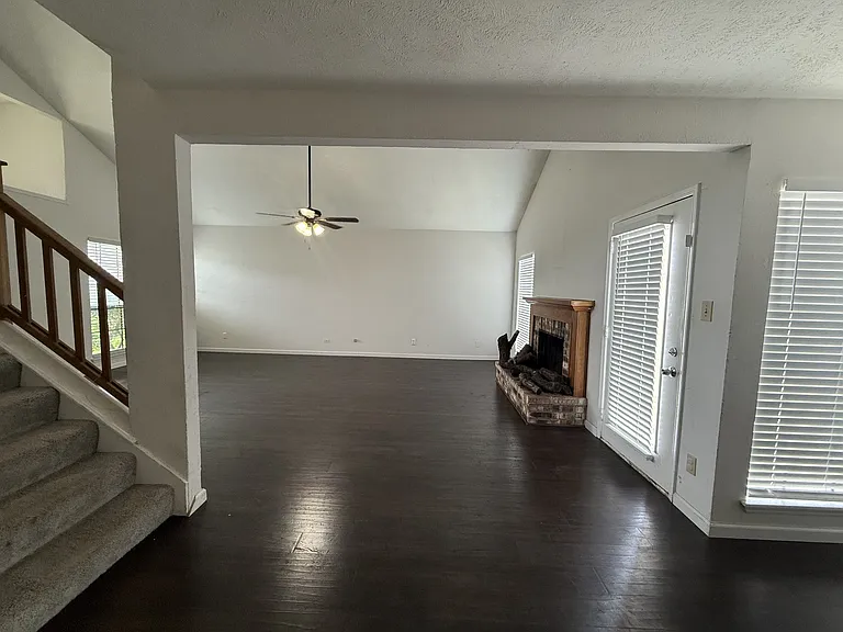 1616 Fannin Cir — Photo 7