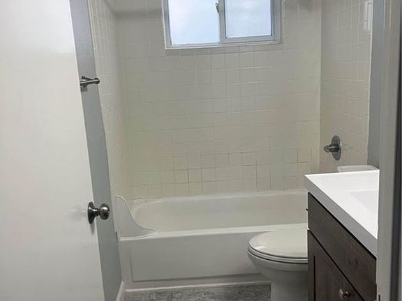 2nd image of 3331 W 29th St APT 4