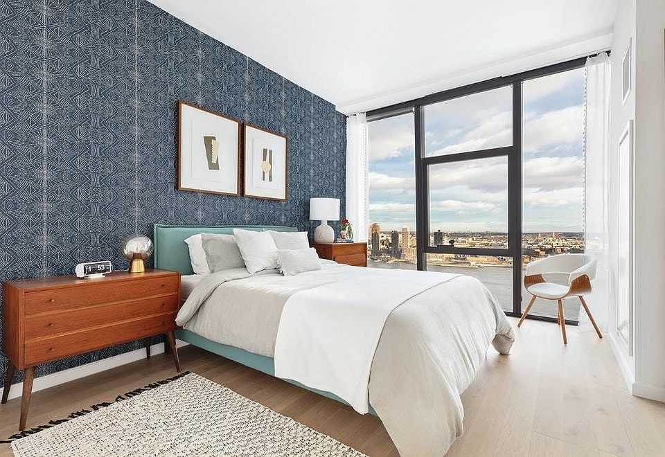 1st image of 626 1st Ave APT E4d