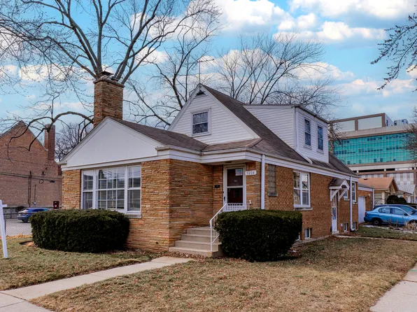 5224 N Washtenaw Ave, Chicago, IL 60625