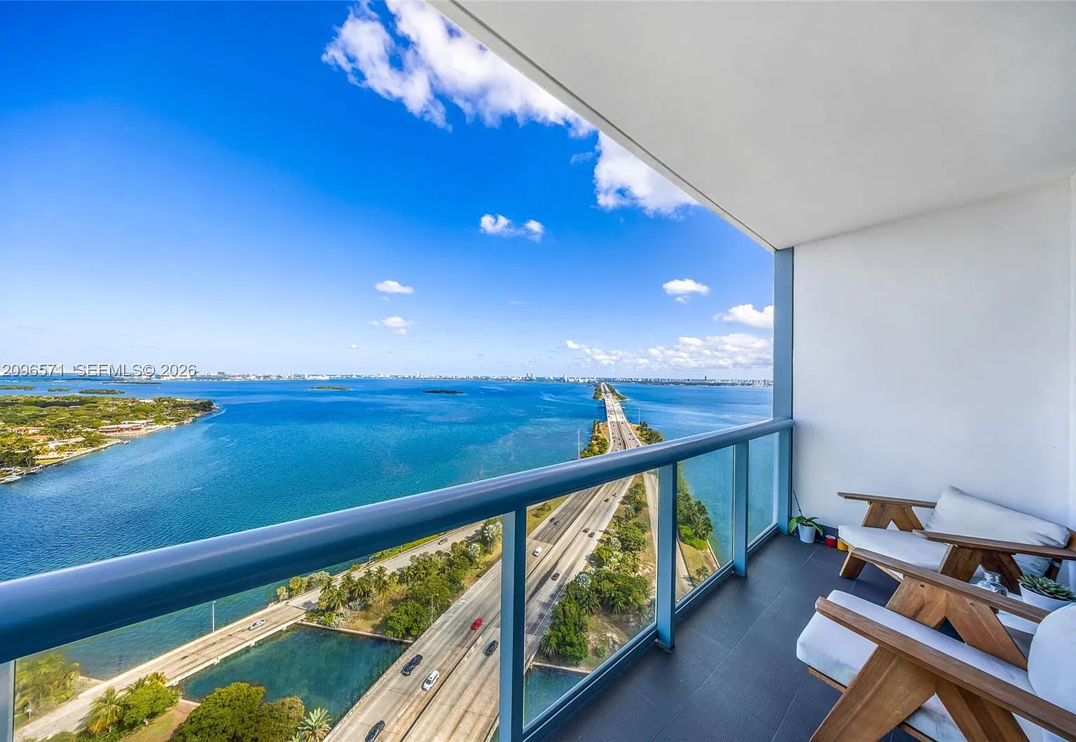Blue Condo — Photo 1