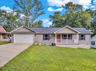 2423 White Horse Dr, Crossville, TN 38572