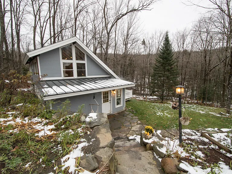 86 Ellis Brook Rd — Photo 1