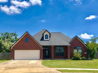 524 Lexington Ave, Clute, TX 77531