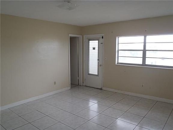 4th image of 11855 NE 19th Dr APT 37