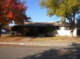1759 Lincoln Ave, Clovis, CA 93611