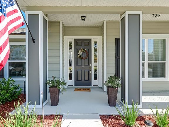 3rd image of 86760 Lazy Lake Cir