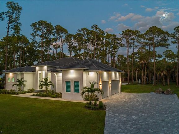 3rd image of 788 9th ST SW