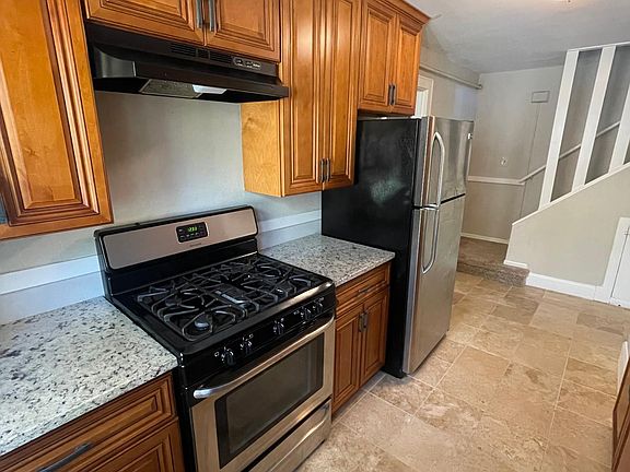 5th image of 2829 Pillsbury Ave S APT 4