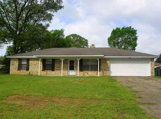 1233 N Page Rd, Longview, TX 75605