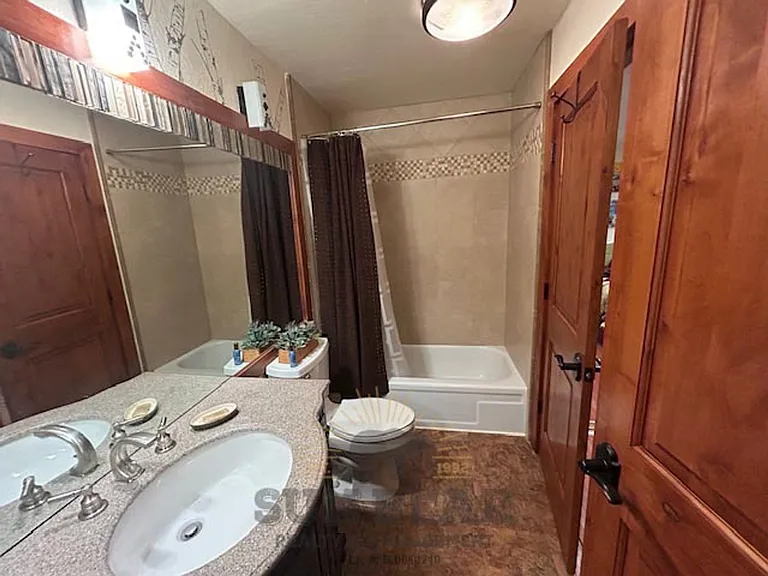 807 Alder Ave #13 — Photo 11