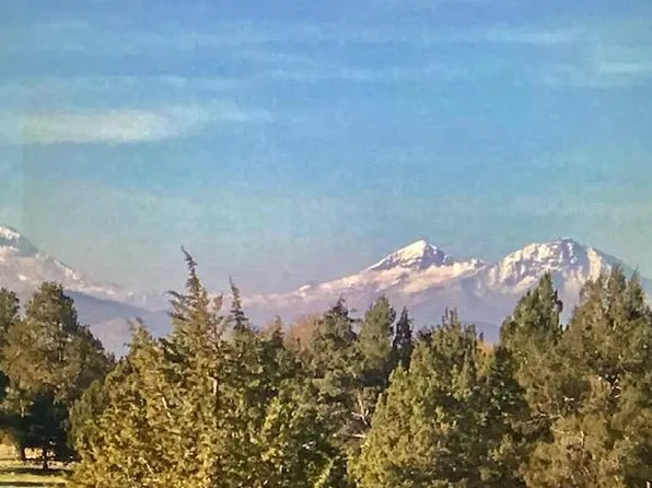 2525 NE Negus Way, Redmond, OR 97756