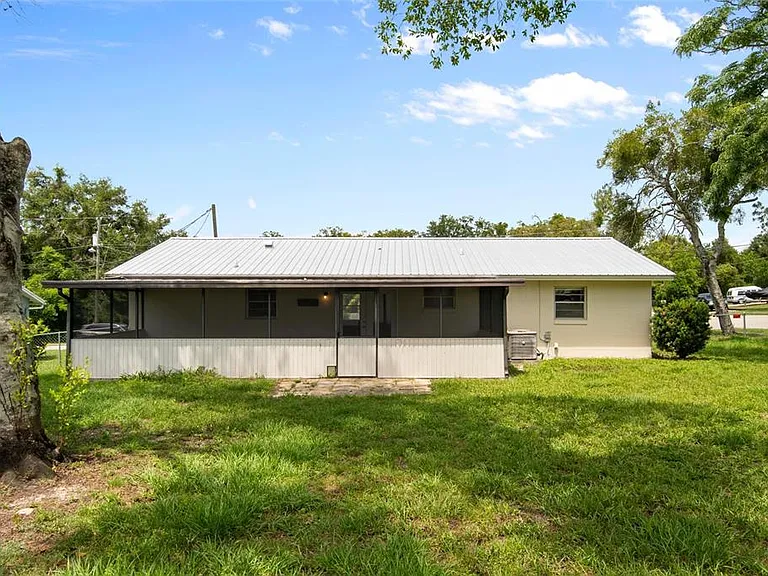 111 Amigos Rd — Photo 27
