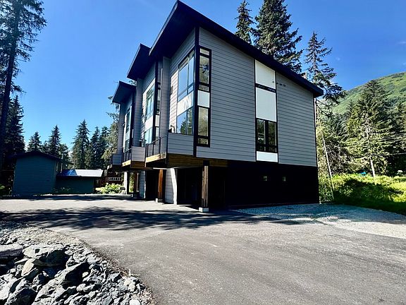 3rd image of 1538 Alyeska Hwy #5