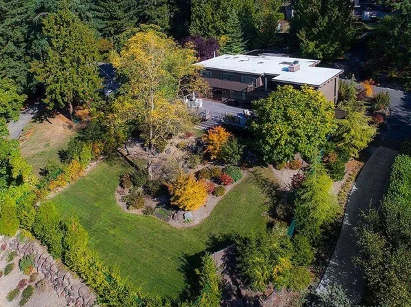 6730 W Mercer Way, Mercer Island, WA 98040