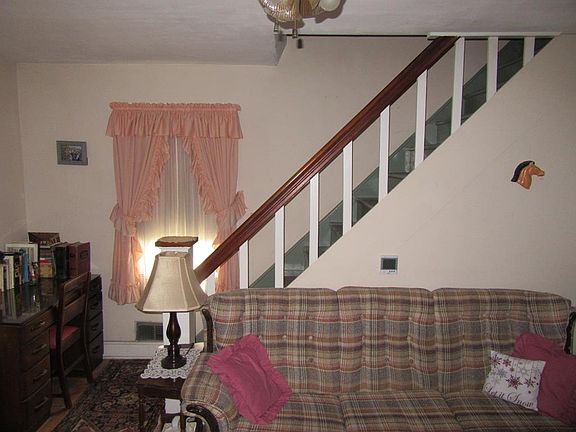5th image of 1006 Hulett St