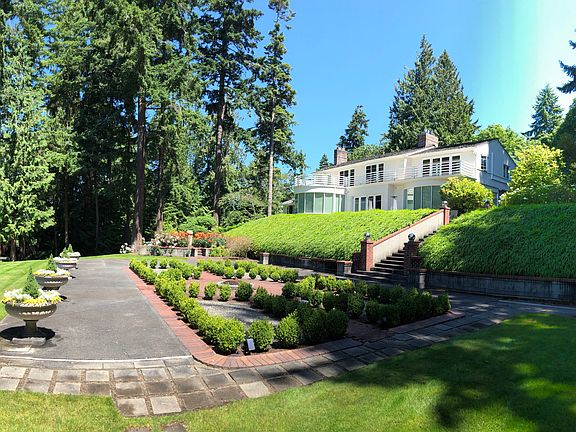 3rd image of 96 Olympic Dr NW