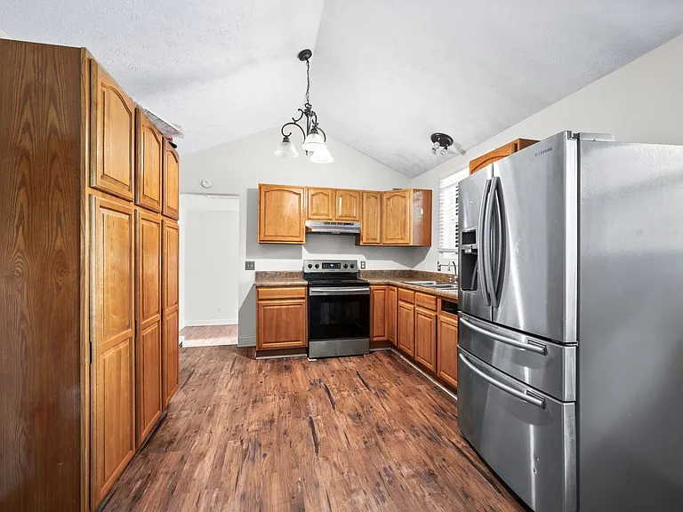 5409 Country Dr — Photo 11