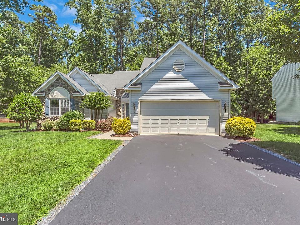 1st image of 524 Cross Creek Ct