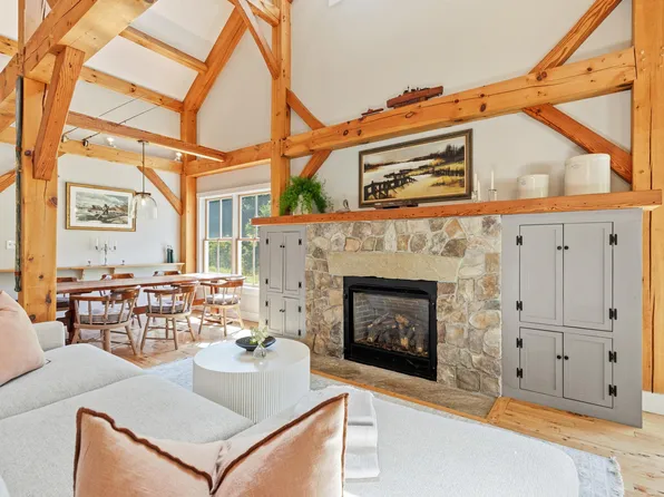 61 Crane Farm Way, Yarmouth, ME 04096