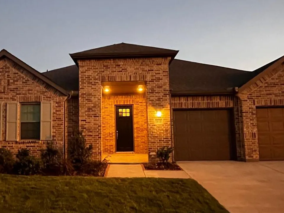 1618 Glacier Dr