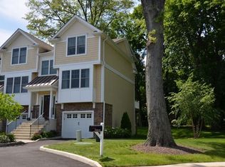 101 Bradley Ln, Westport, CT 06880