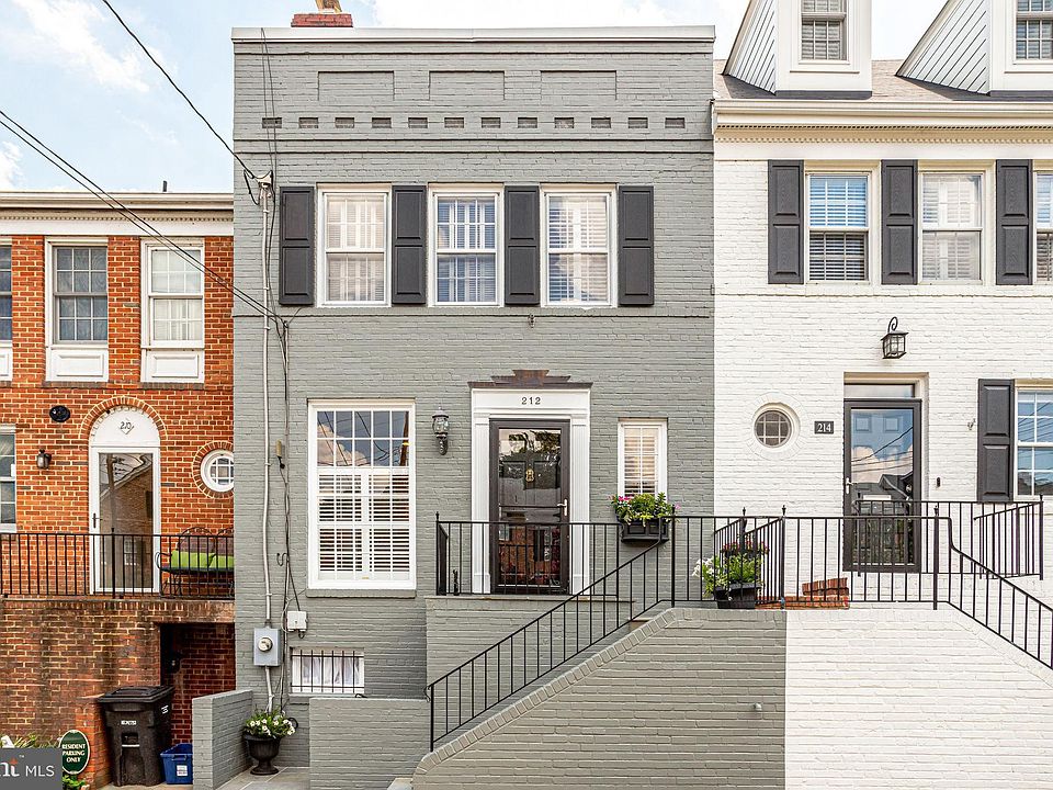 1st image of 212 Green St