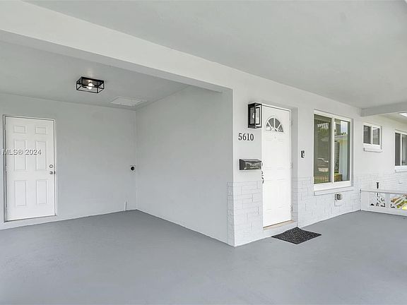 4th image of 5610 NW 49th Ave