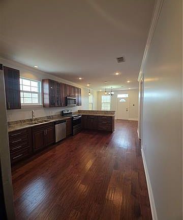 5th image of 3518 2nd St