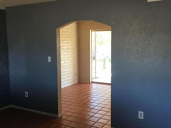 3rd image of 3244 E Stallion Ln