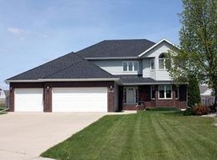 4427 Oakcreek Dr S, Fargo, ND 58104