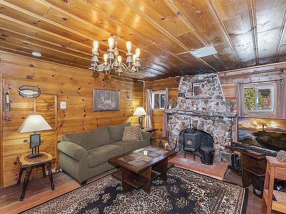 4th image of 33674 Green Valley Lake Dr