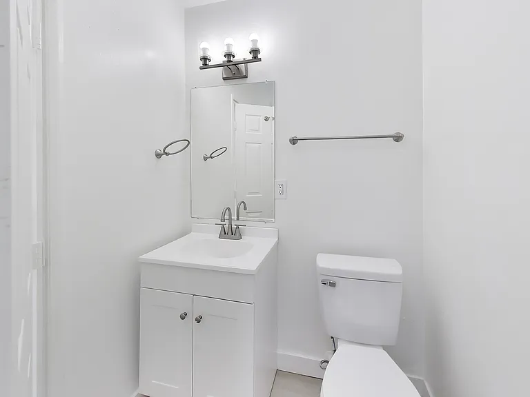 3012 E 18th St #5 — Photo 10