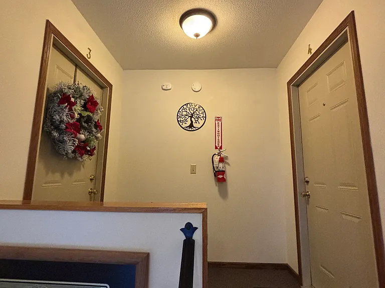 208 Spruce St #4 — Photo 33