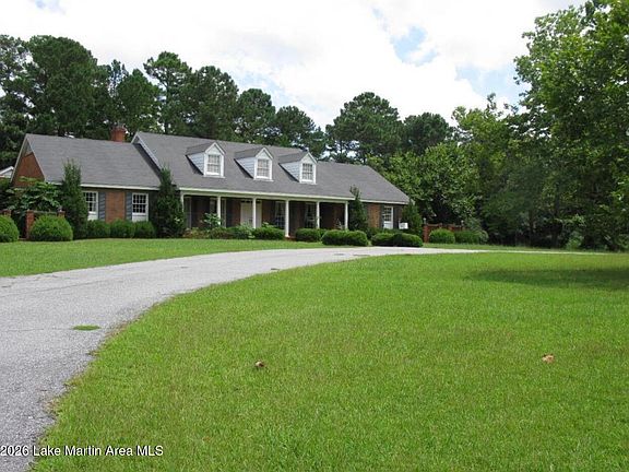 3rd image of 365 Mariarden Rd