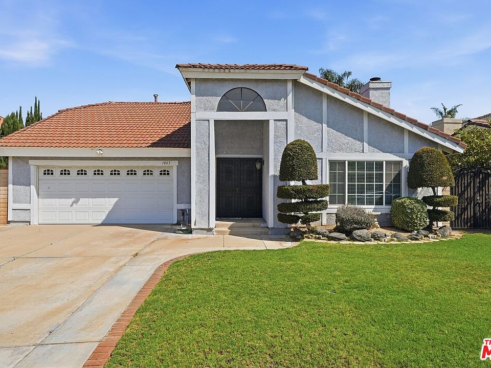 1st image of 1045 Grossmont Dr