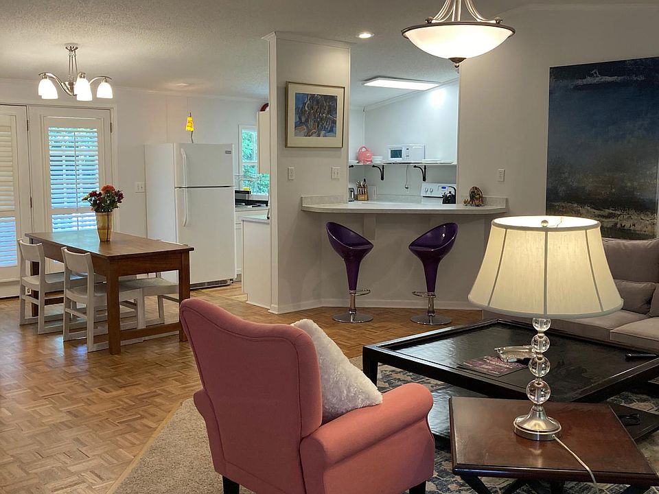 Entry from the screened porch