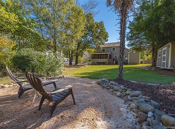3rd image of 16411 Beech Hill Dr