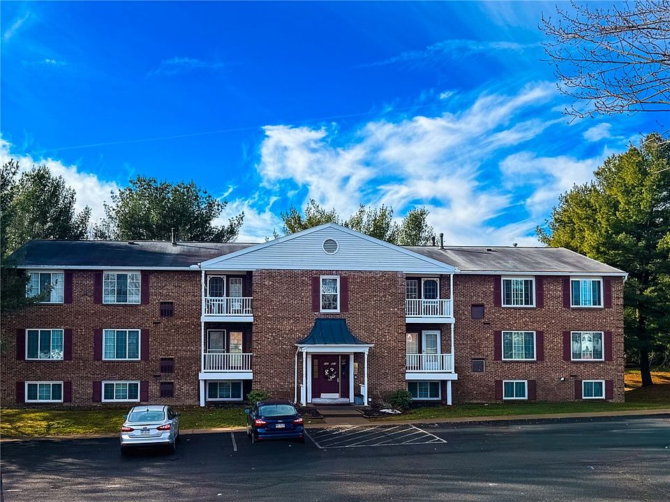 1st image of 949 Wood Hollow Dr