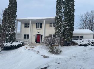 8315 Kellogg St, Clinton, NY 13323