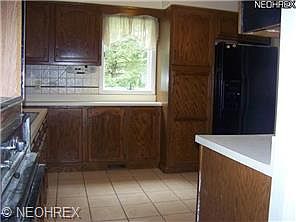 3rd image of 4546 East Dr