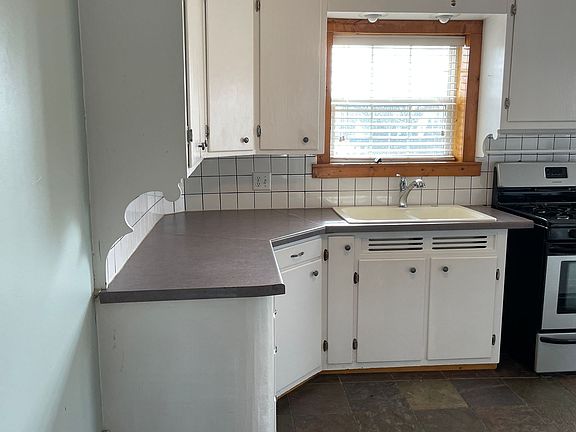 4th image of 1621 11th Ave #1