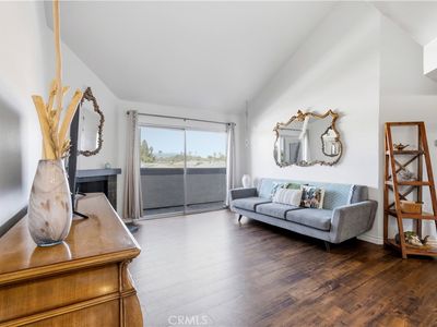 20253 Keswick St APT 326, Winnetka, CA, 91306
